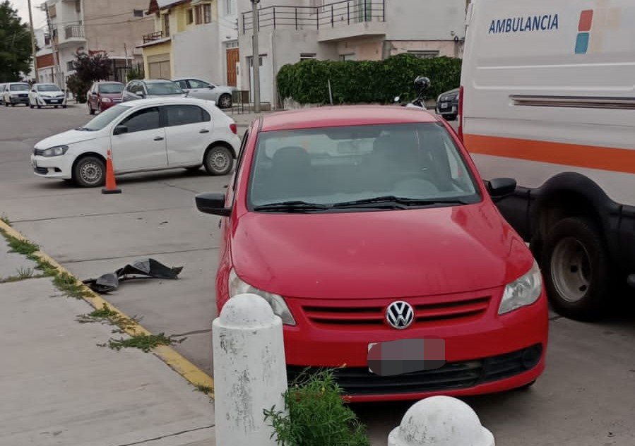 Una mujer lesionada tras choque en La Loma