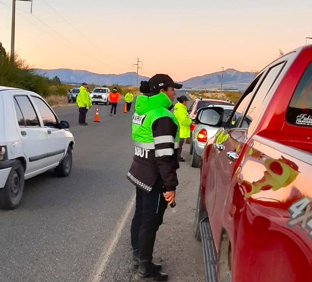 Más de 15.000 vehículos controlados en Chubut durante el fin de semana extra largo