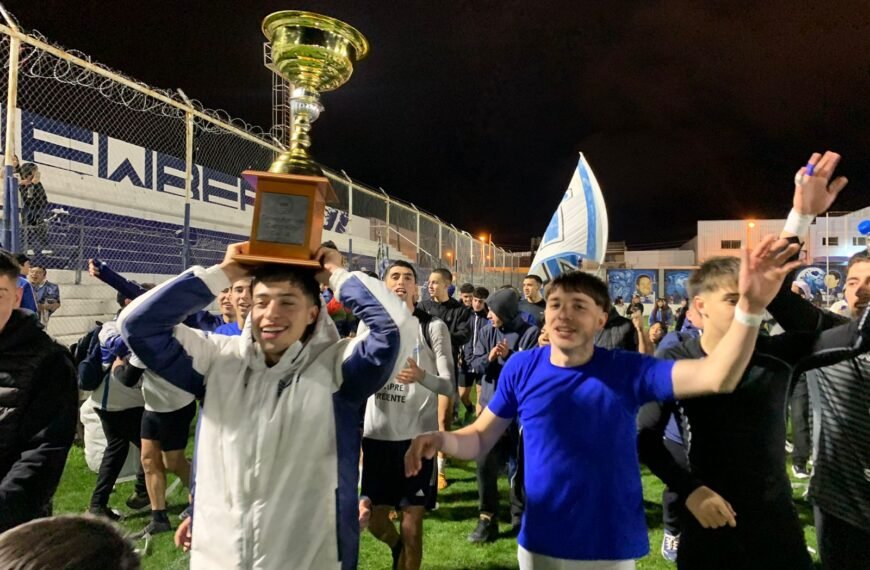 Jorge Newbery celebró el tricampeonato con un triunfo…