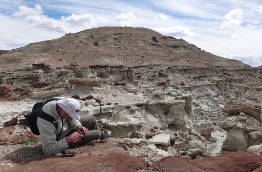 Investigadores de la UNPSJB-IIDEPyS, descubren más de 7000 ríos “fosilizados” en Chubut. 
