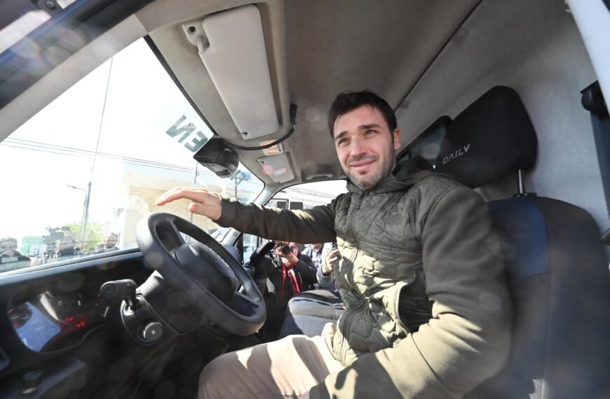 Torres encabezó la presentación de dos nuevas ambulancias&hellip;