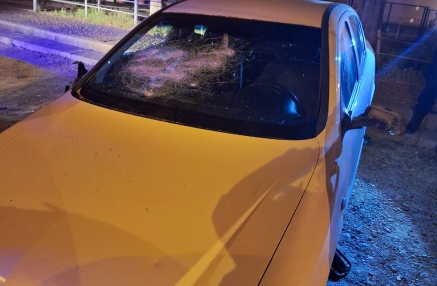 La detuvieron por dañar los vidrios del auto&hellip;