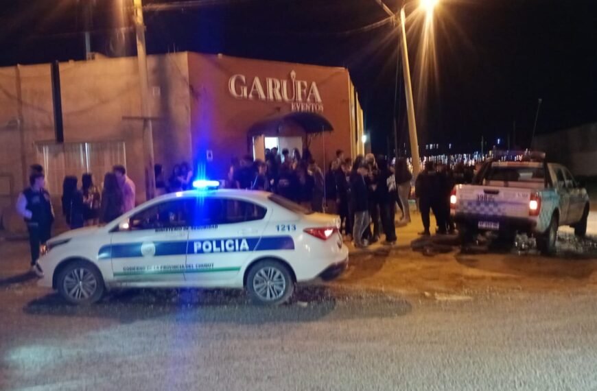 Desarticulan fiesta clandestina con 40 menores