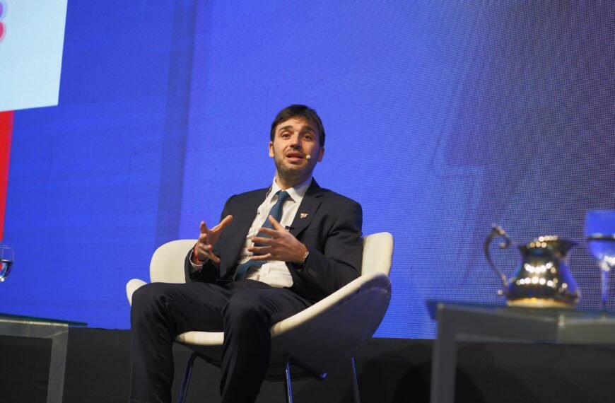 Torres disertó ante líderes del sector sobre el&hellip;