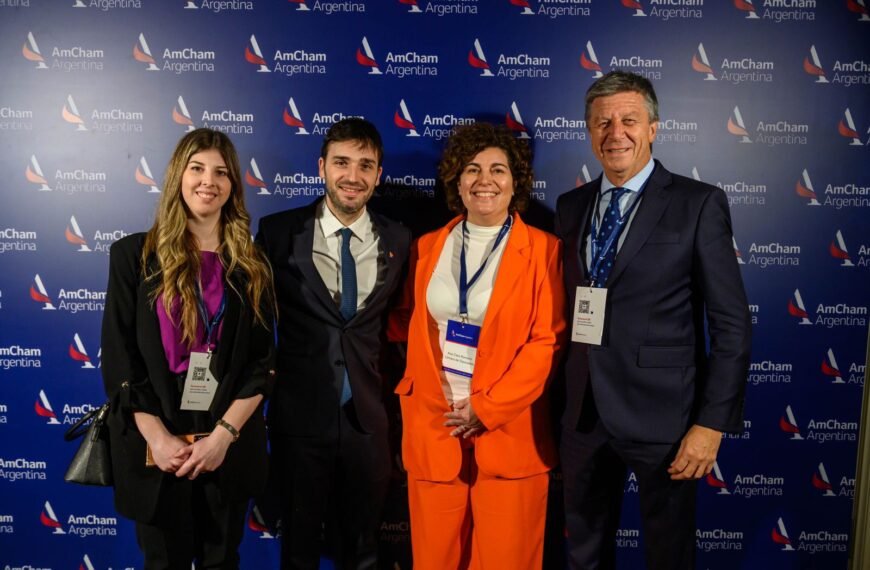Ana Clara Romero en el AmCham Forum Energy:&hellip;