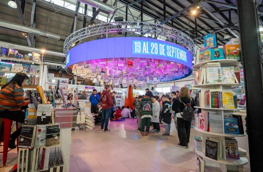 Peralta: «Esta Feria del Libro es necesaria porque la cultura es la llave para la educación»