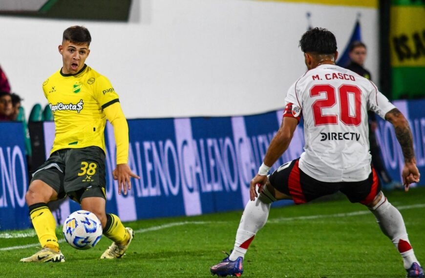 River igualó con Defensa y se aleja en&hellip;