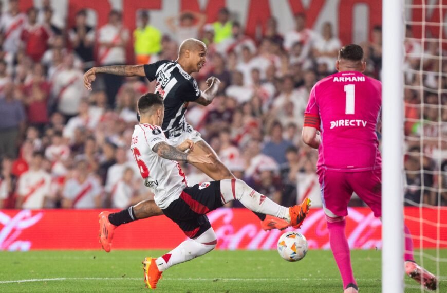 River no pudo romper a Atlético Mineiro y&hellip;