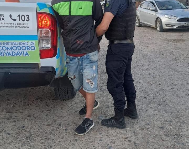 Robó dos camperas, escapó y fue detenido