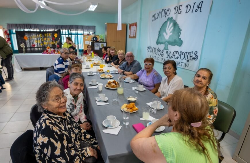 Se realizó un agasajo por el Día de las Madres en el Centro de Día de barrio San Martín