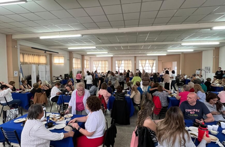 El PRO Conmemoró el «Día de la Madre» en el Centro de Jubilados y Pensionados «Capital Nacional del Petróleo»