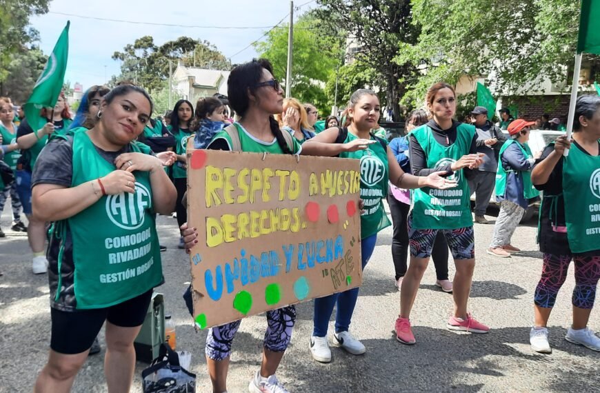 Dictaron la conciliación obligatoria en el conflicto de los auxiliares de la educación