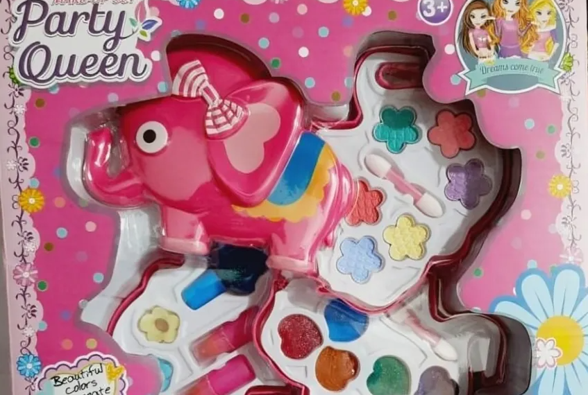 Prohíben la venta de sets de maquillaje infantil importados por falta de autorización