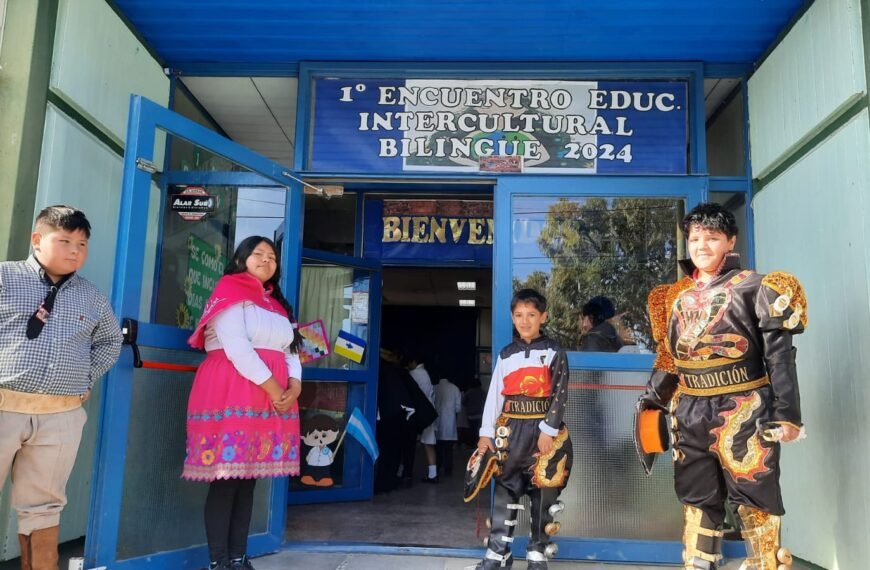 La Escuela 155 celebró el Día del Respeto a la Diversidad Cultural con un evento intercultural junto a la comunidad