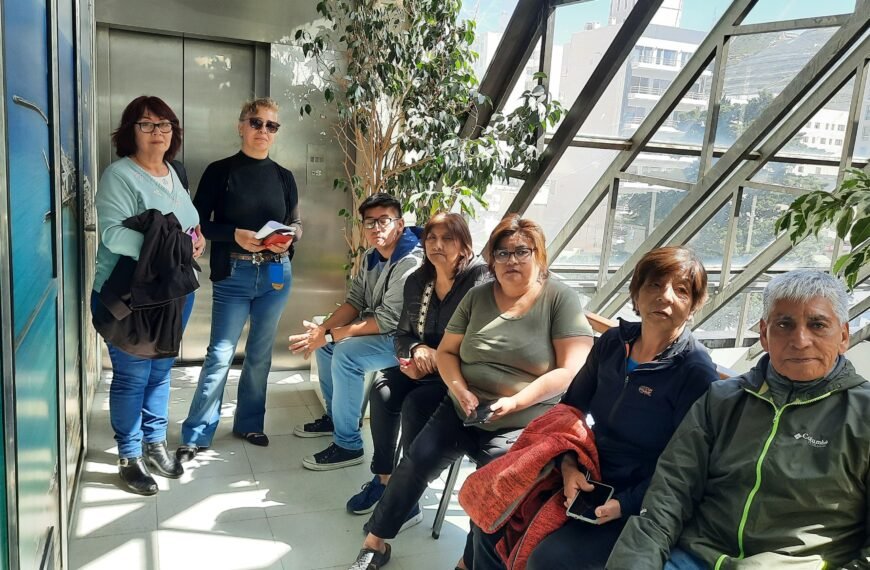 Familias evacuadas de la Cooperativa LU4 reclaman respuestas tras ocho meses fuera de sus hogares