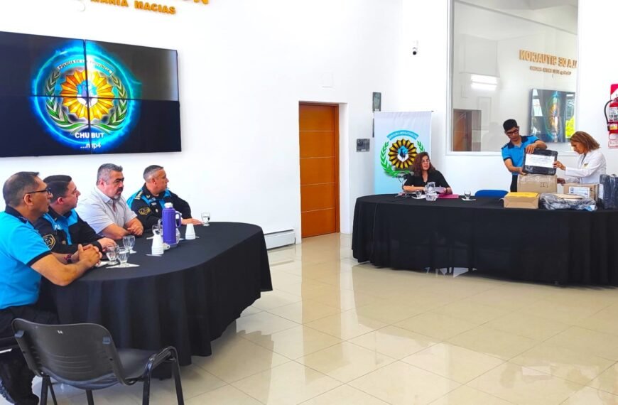 El Gobierno del Chubut refuerza a la Policía con nueva indumentaria