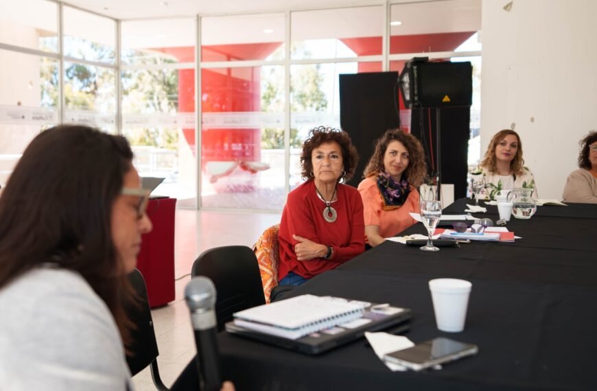 «El cuidado como centro de una ciudad más justa: un espacio de reflexión para mujeres»