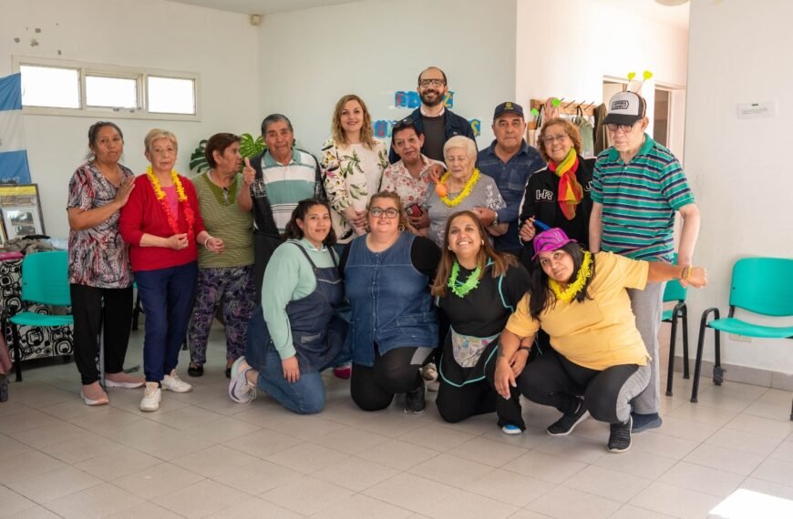Autoridades municipales acompañaron actividades recreativas para adultos mayores en Diadema