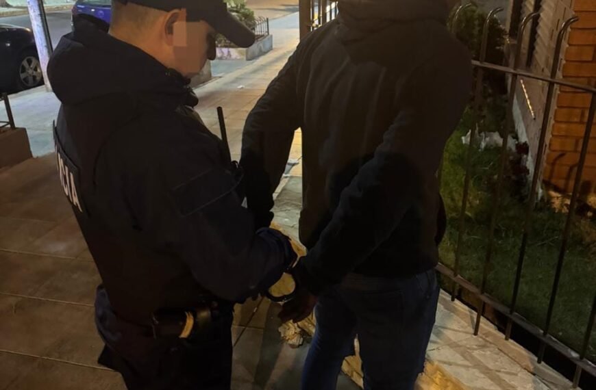 Quiso evadir un control policial y quedó detenido
