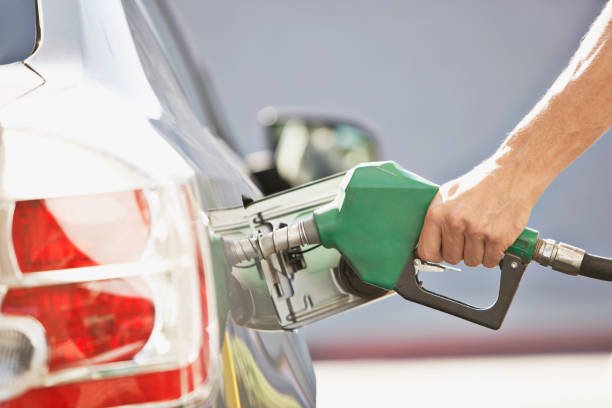 Este viernes vuelven a subir los combustibles un…