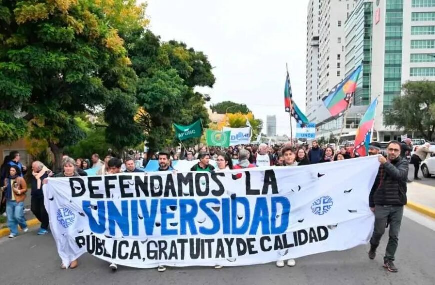 Universidades convocan a una tercera Marcha Federal en noviembre