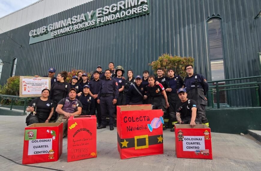 Los Bomberos de Comodoro recaudaron caramelos en el Socios Fundadores