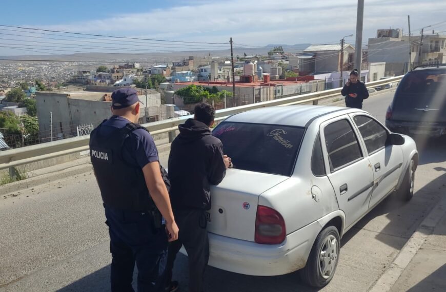 Tenía pedido de captura y quiso escapar de&hellip;