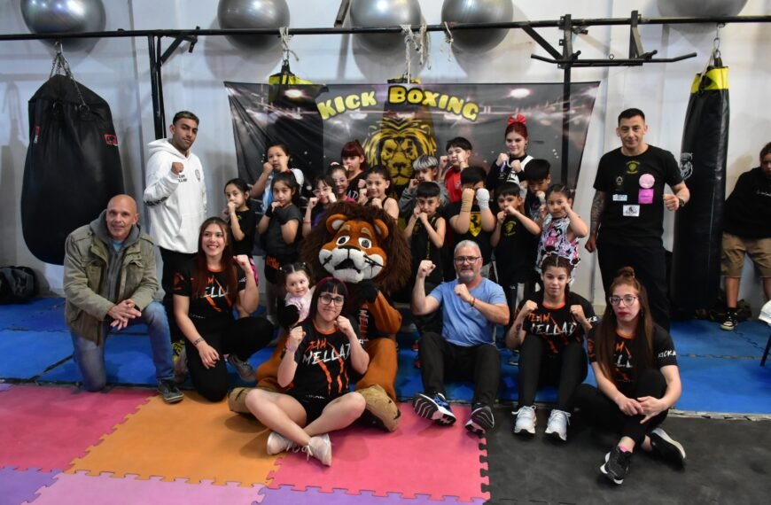 El Team Mellado despidió a sus mundialistas