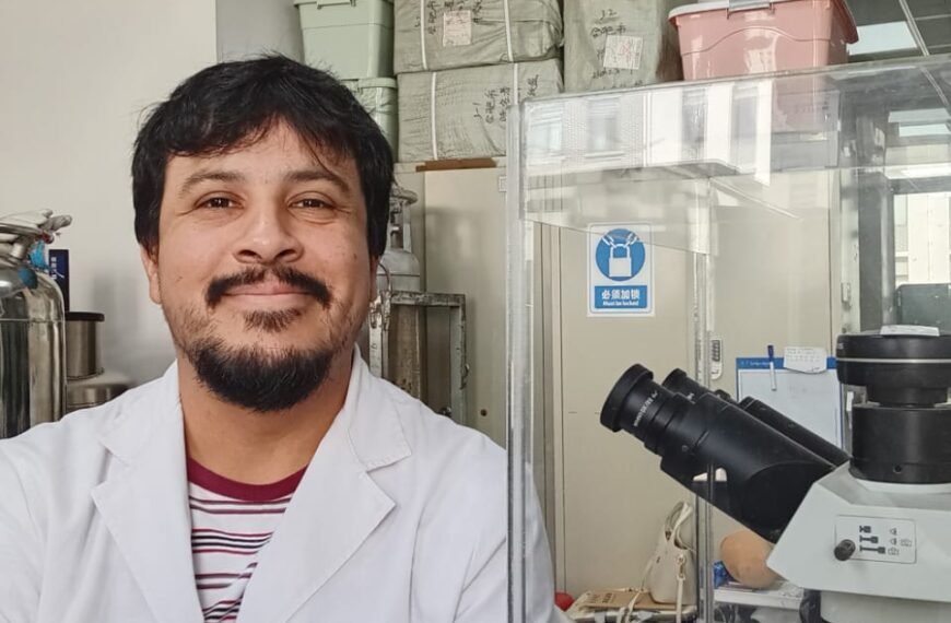 Becario de Chubut defendió exitosamente tesis doctoral sobre el potencial biotecnológico de hongos patagónicos