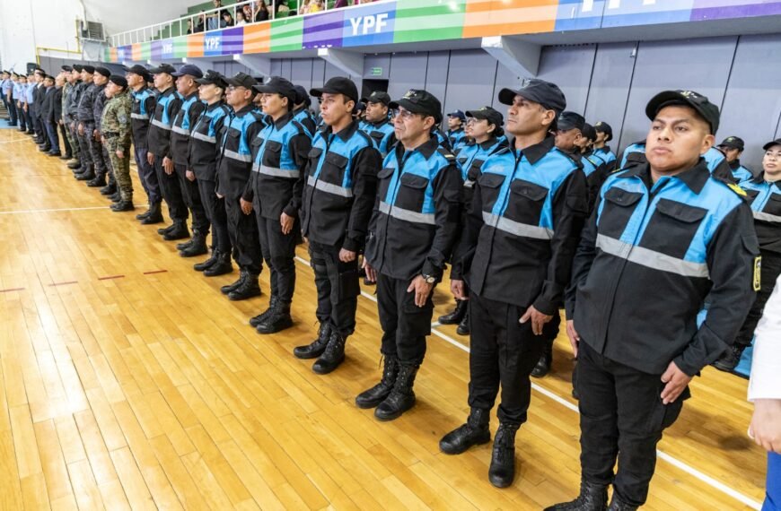 Autoridades municipales acompañaron el acto de ascenso de la Policía del Chubut