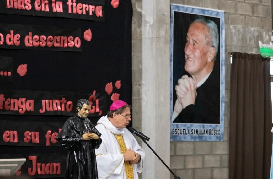 El Municipio acompañó la misa en memoria del Padre Corti