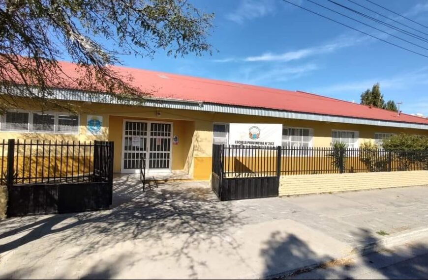 Padres y docentes de la Escuela 203 de Restinga Alí reclaman por graves problemas de infraestructura
