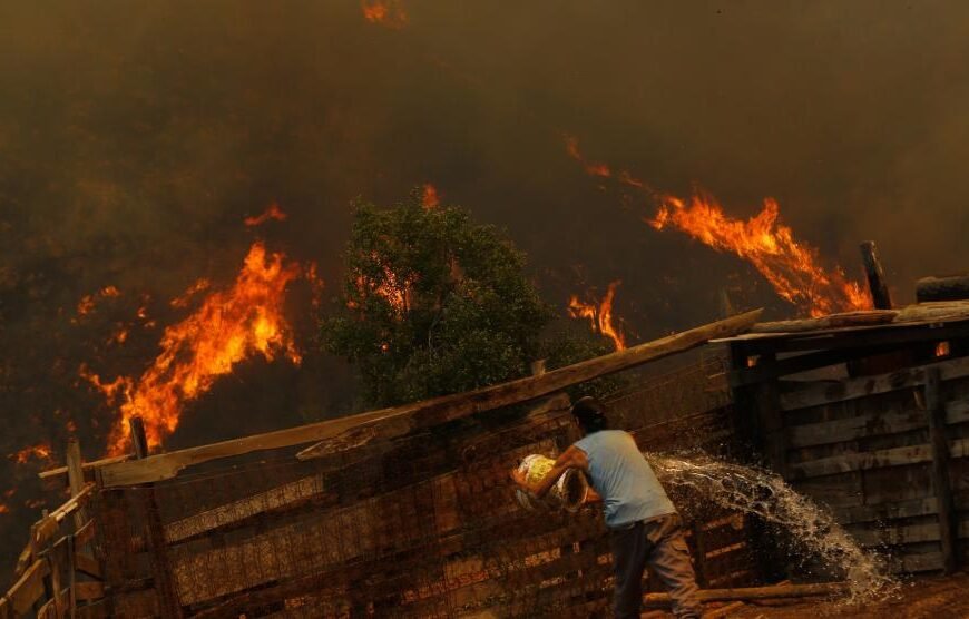Incendios forestales en Viña del Mar y Valparaíso: declaran alerta roja por riesgo habitacional