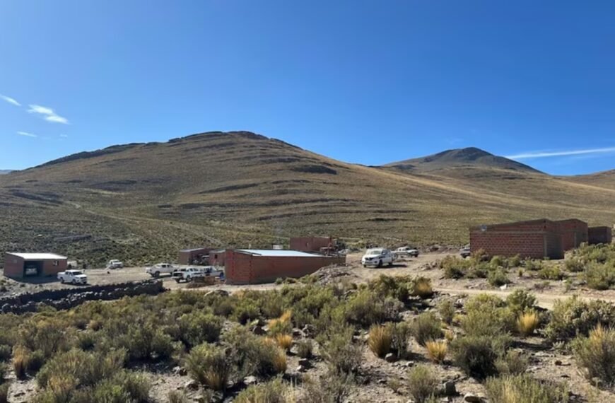 12 integrantes de una familia fueron detenidos por extraer oro a 4000 metros de altura