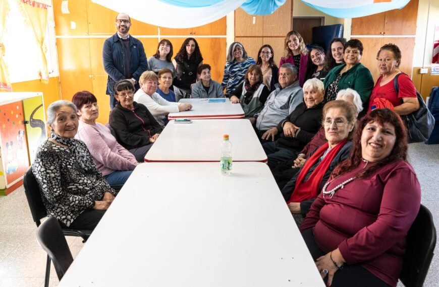 Los Adultos Mayores de zona norte tuvieron el cierre de año del taller “Memoria”