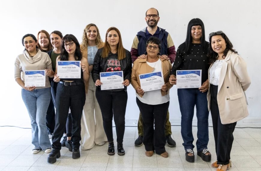 130 personas recibieron la certificación por cursos realizados en los Centros Tecnológicos Comunitarios