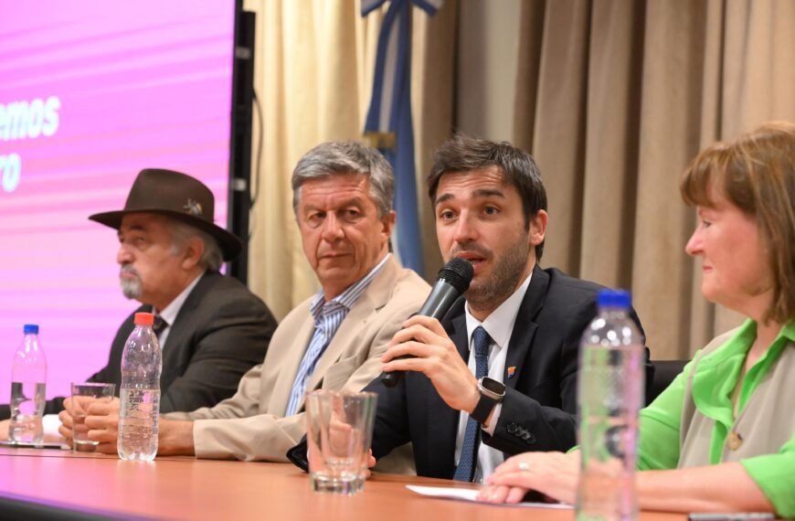 Torres aseguró que «el astillero de Comodoro Rivadavia será el más grande de toda la Patagonia»