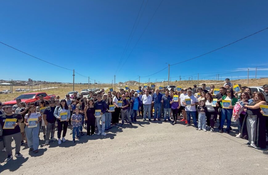 Con una gran inversión, Ávila entregó 120 lotes residenciales para las Familias Petroleras