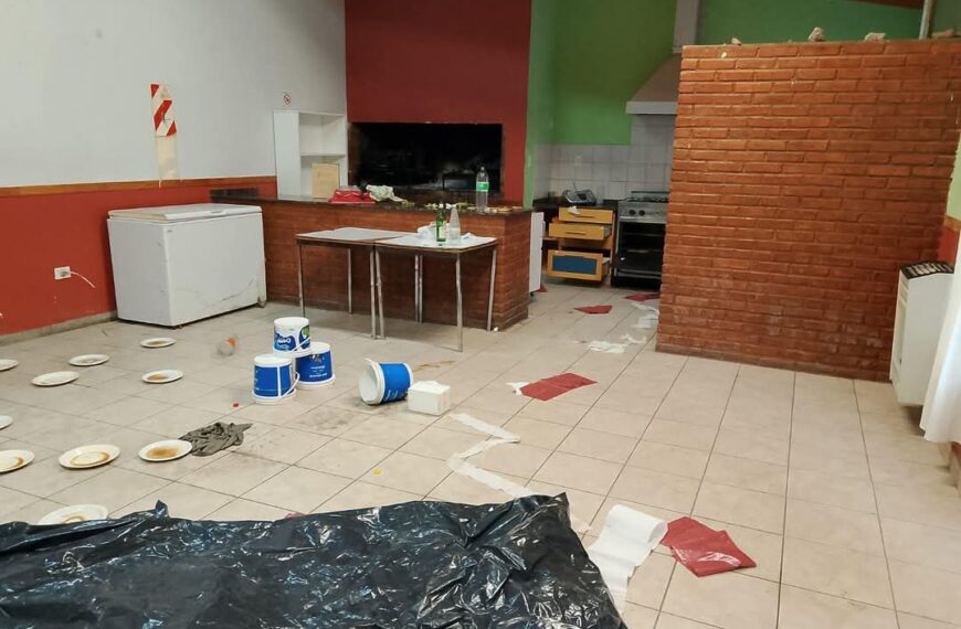 Menores de 7 y 12 años ingresaron a robar a la vecinal del barrio Rodríguez Peña
