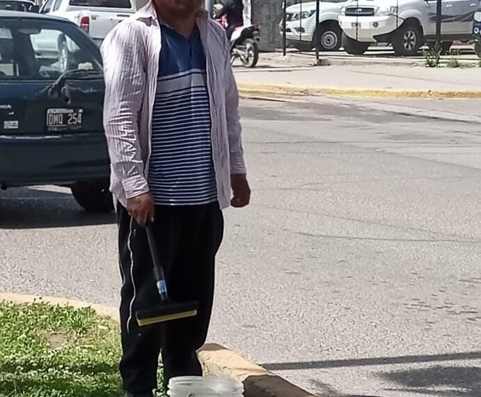 Luis Barrera: «No tengo nada para comer con mi familia esta noche»