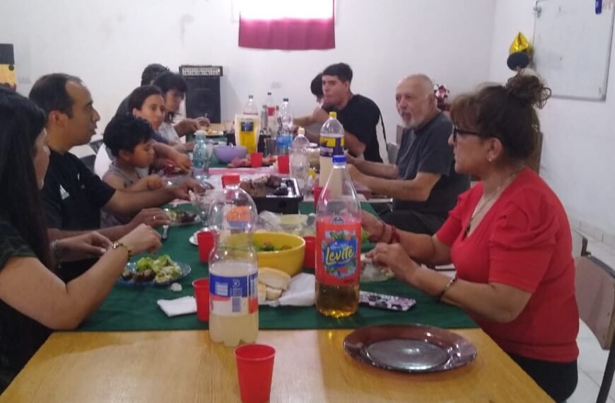 Vecinos de Divina Providencia se unieron para celebrar una Navidad compartida