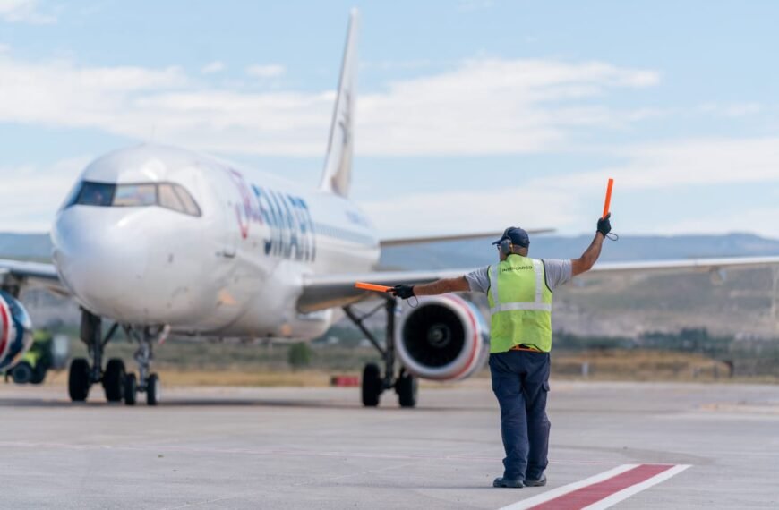 Comodoro suma conectividad con el retorno de la empresa aérea JetSMART