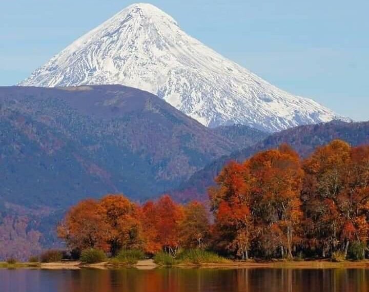 En solo cinco horas registraron más de 60 movimientos en el Volcán Lanin