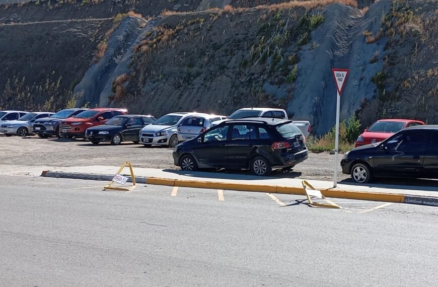 Nuevamente destrozaron los estacionamiento de motos céntrico