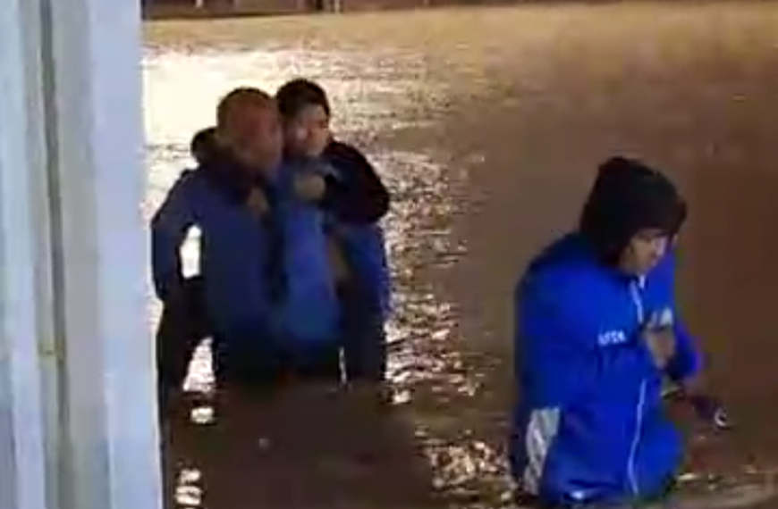 «La mujer tenía el agua hasta el pecho y lloraba pidiendo auxilio»