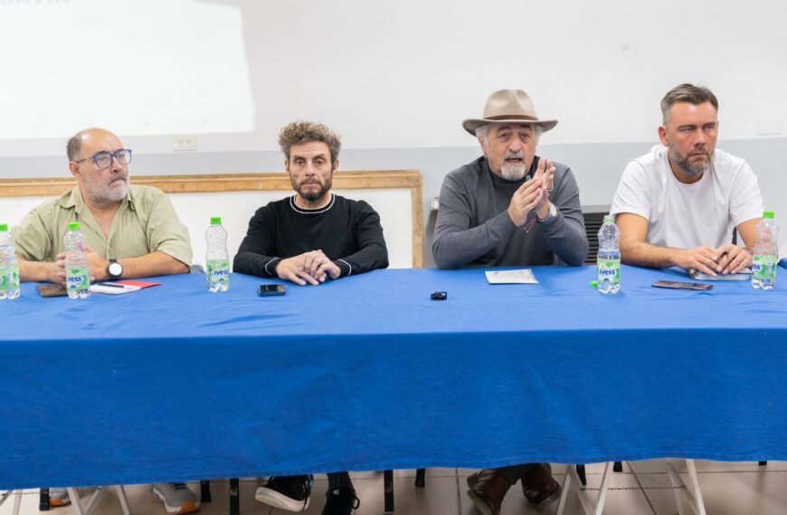 Vecinos se reunieron con Othar para trabajar en búsqueda de financiamiento internacional para obras hídricas