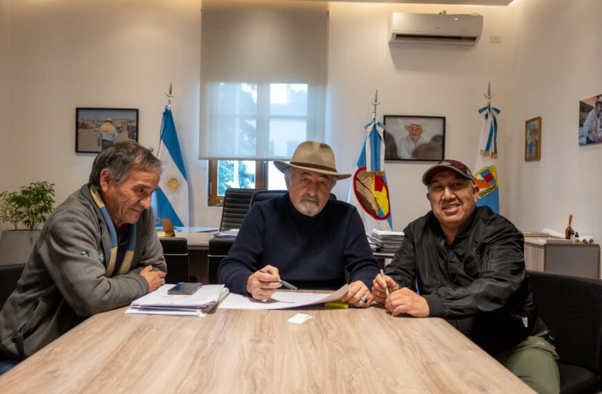 Othar recibió a dirigentes del Club Belgrano