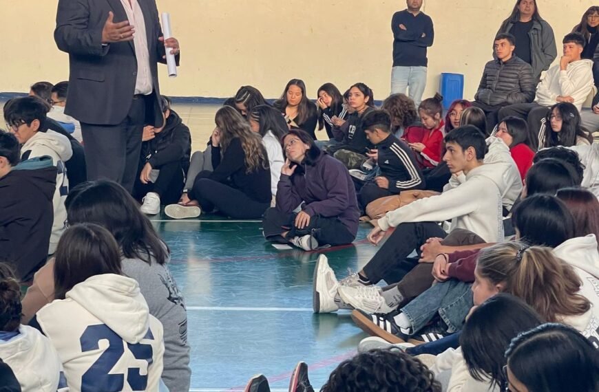 Con amplia participación Provincia realizó charla sobre Defensa del Consumidor para adolescentes