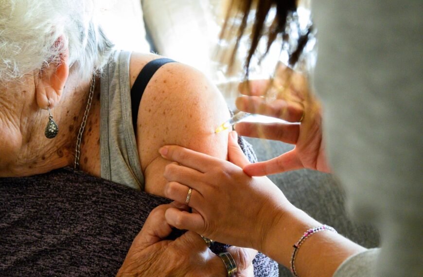 Comenzó la vacunación domiciliaria para personas con movilidad reducida
