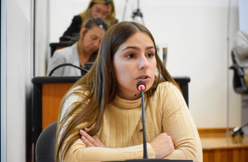 «Estuvieron encerrados todo el día negociando la prórroga con Luque»